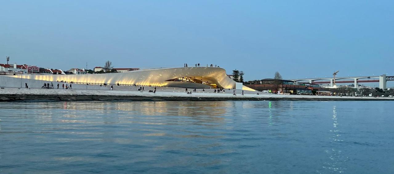 Stay In A Boat - Lisboa Exterior photo
