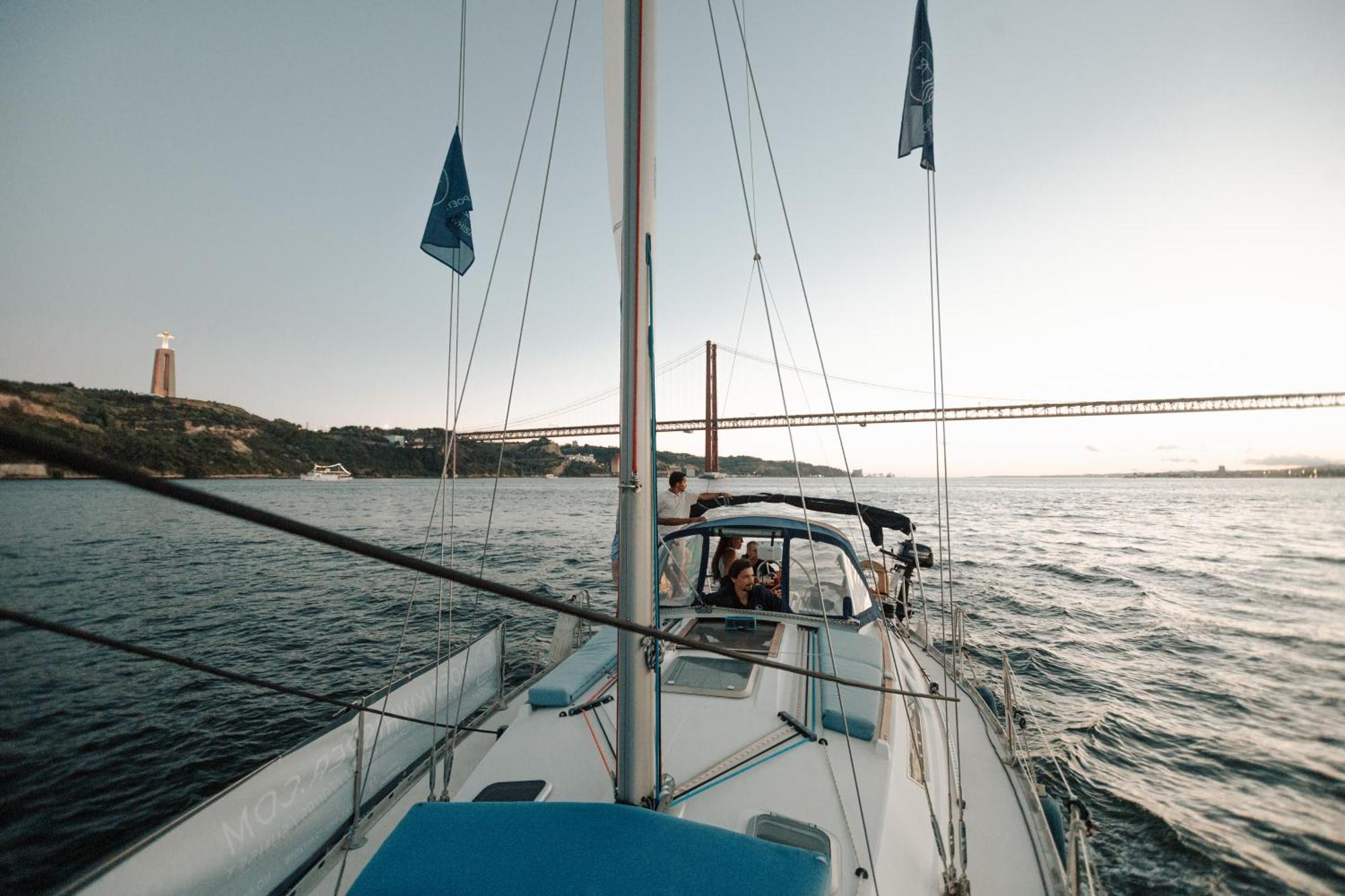 Stay In A Boat - Lisboa Exterior photo